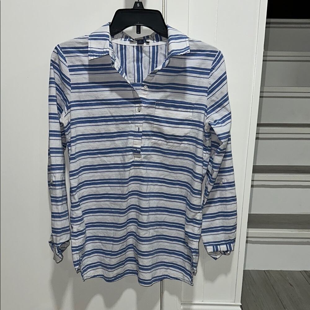 Tommy Hilfiger Blue and White Striped Button Down Shirt - size small